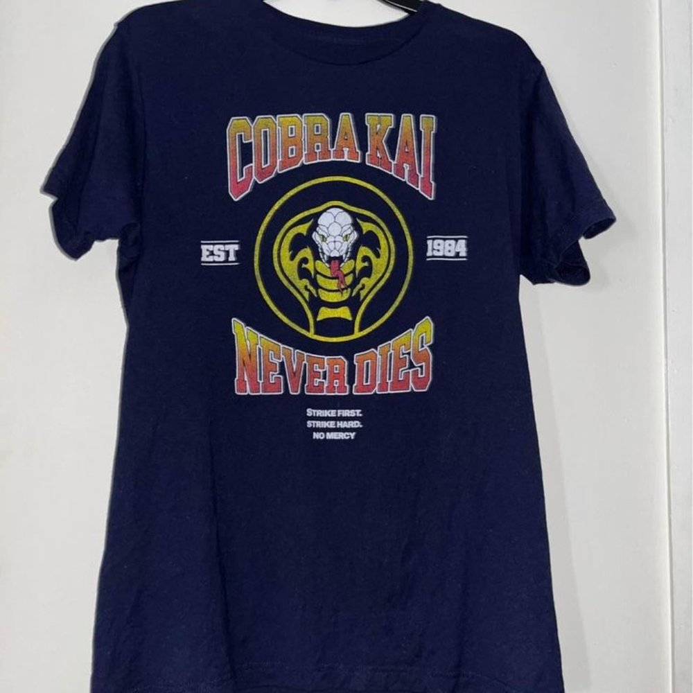 "Cobra Kai"  Graphic Tee, Like New!